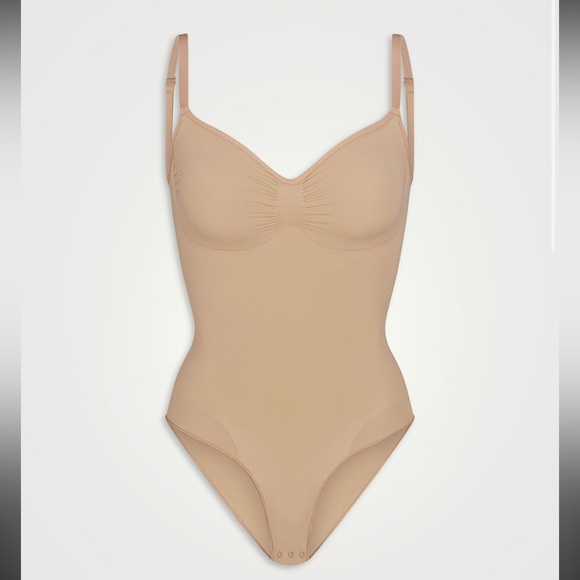 Skims Seamless Sculpt Bodysuit Brief with Snaps - Picture 1 of 6